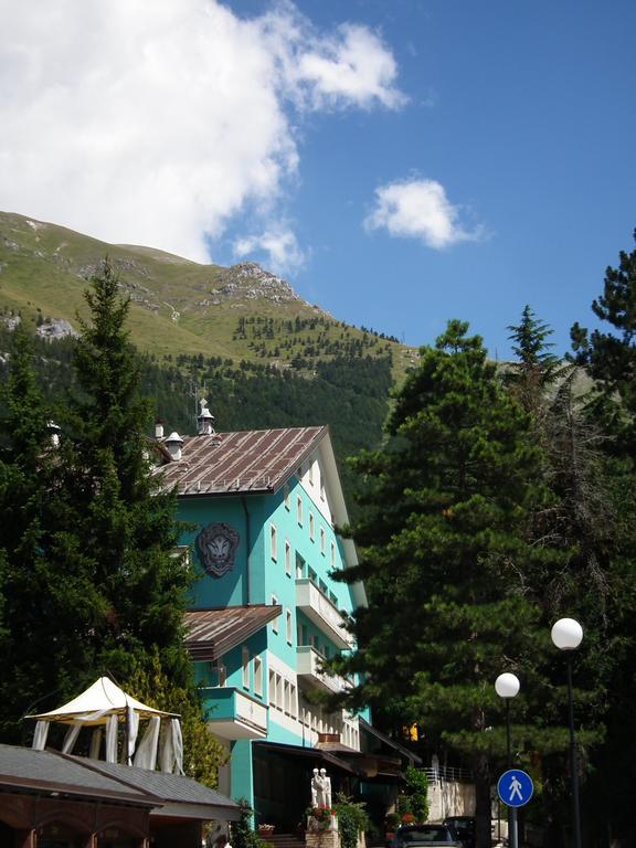 Hotel Fiordigigli L'Aquila Exterior photo