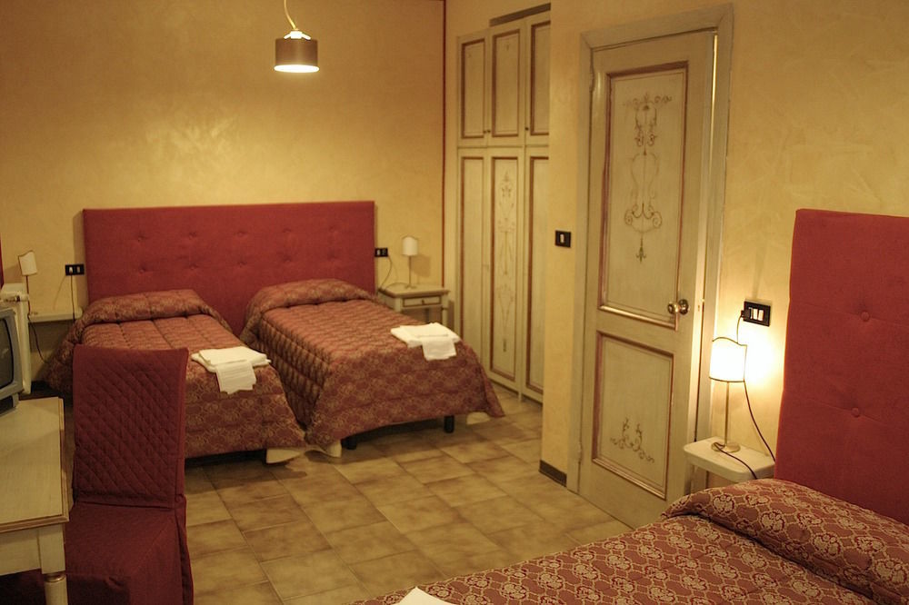 Hotel Fiordigigli L'Aquila Exterior photo